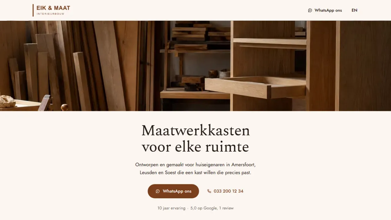 Voorbeeldwebsite voor Eik & Maat Interieurbouw met een eiken kast in de werkplaats