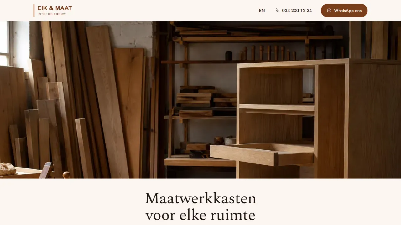 Voorbeeldwebsite voor Eik & Maat Interieurbouw met een eiken kast in de werkplaats